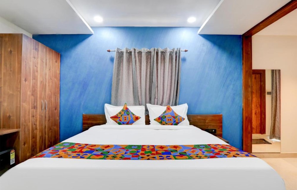 Delight in Unmatched Luxury at Hotel Srishoin in Hyderabad Picture